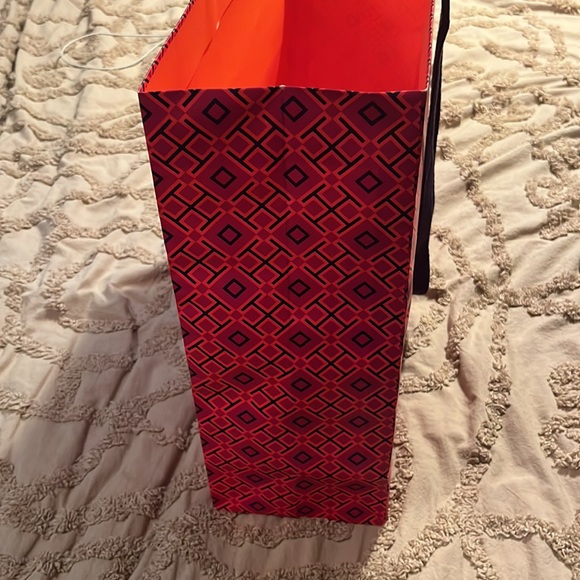 Tory Burch Gift Bag (Large Size) - Picture 3 of 5
